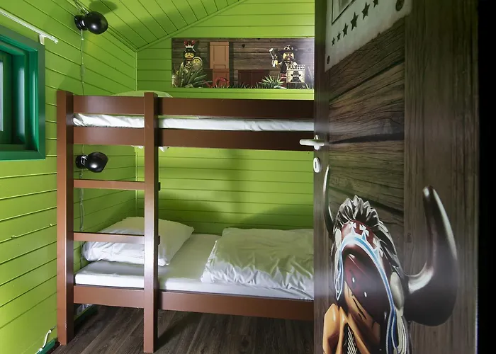 Camping Legoland Wilderness Barrels & *