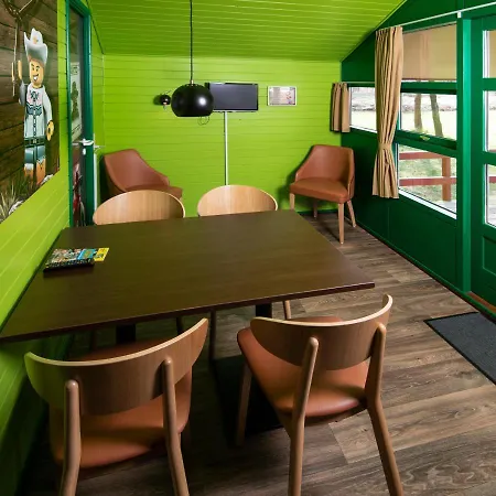 Кемпинг Legoland Wilderness Barrels &